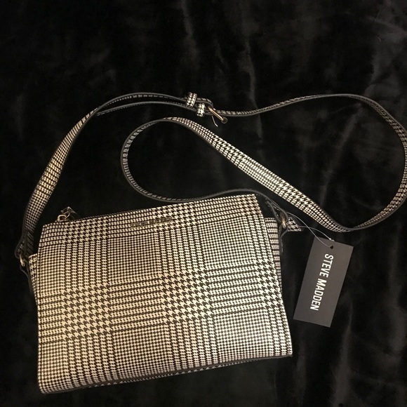 Steve Madden Handbags - ❗️BOGO SALE ❗️Steve Madden Plaid Crossbody Purse